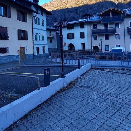 Appartamento En Mez Al Paes Dimaro Exterior photo