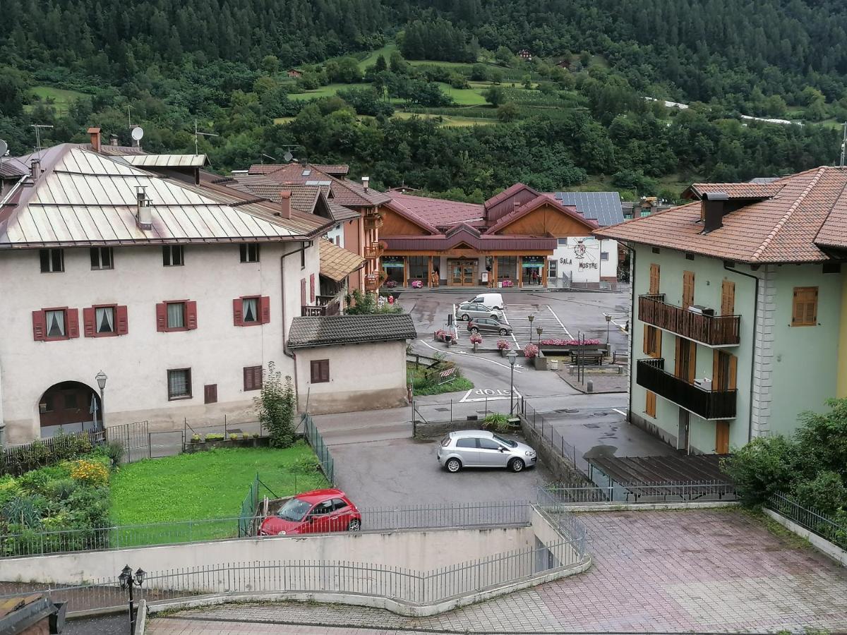 Appartamento En Mez Al Paes Dimaro Exterior photo